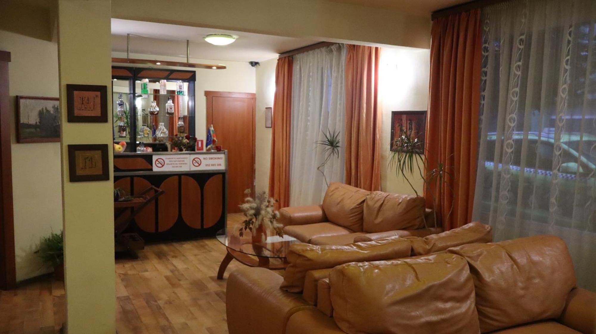 Hotel Palitra Varna Ngoại thất bức ảnh