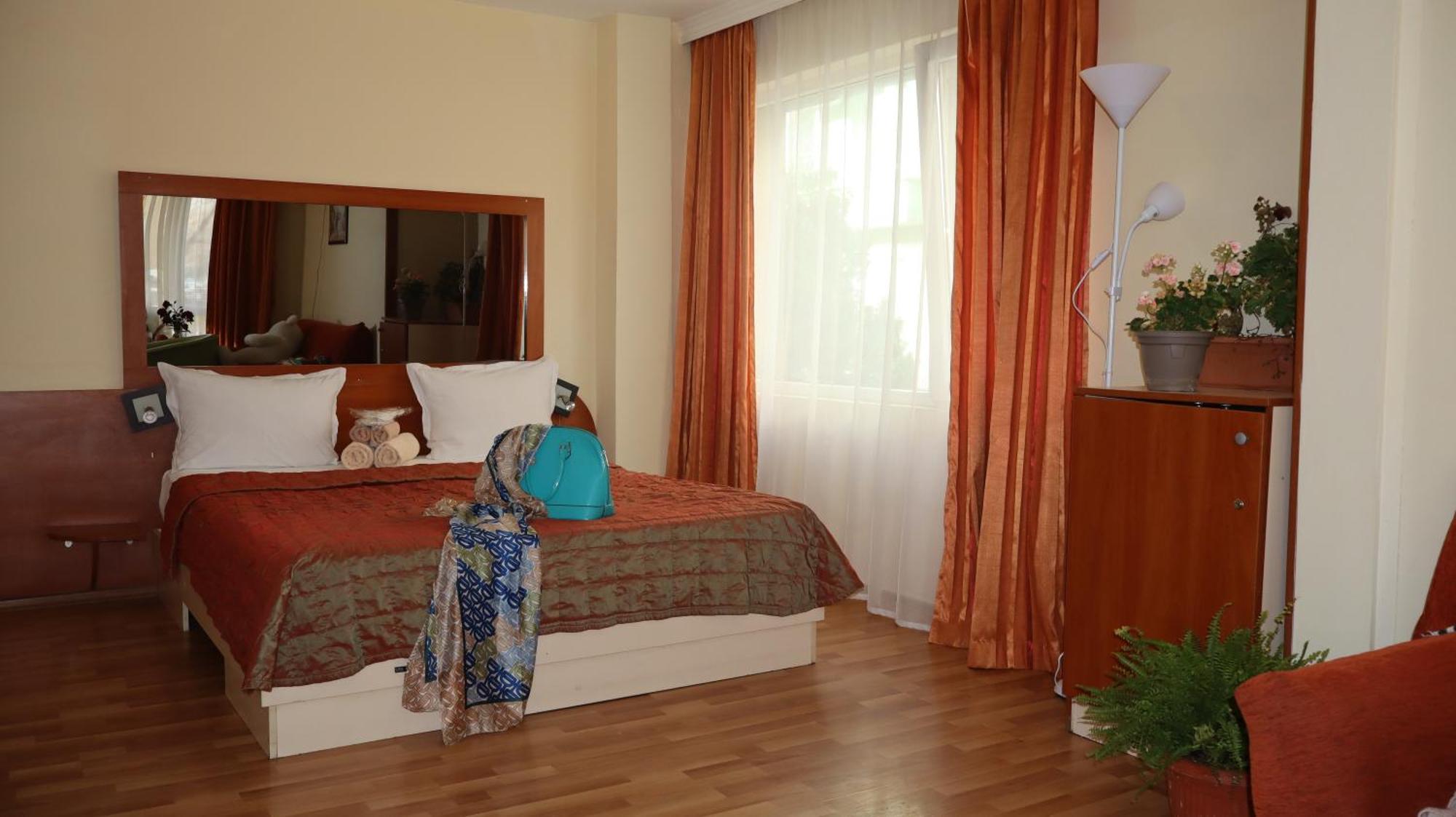 Hotel Palitra Varna Ngoại thất bức ảnh