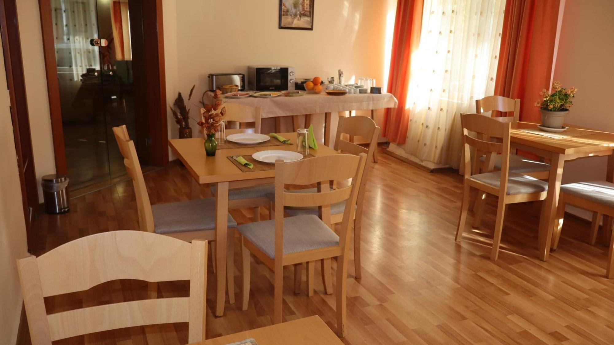 Hotel Palitra Varna Ngoại thất bức ảnh