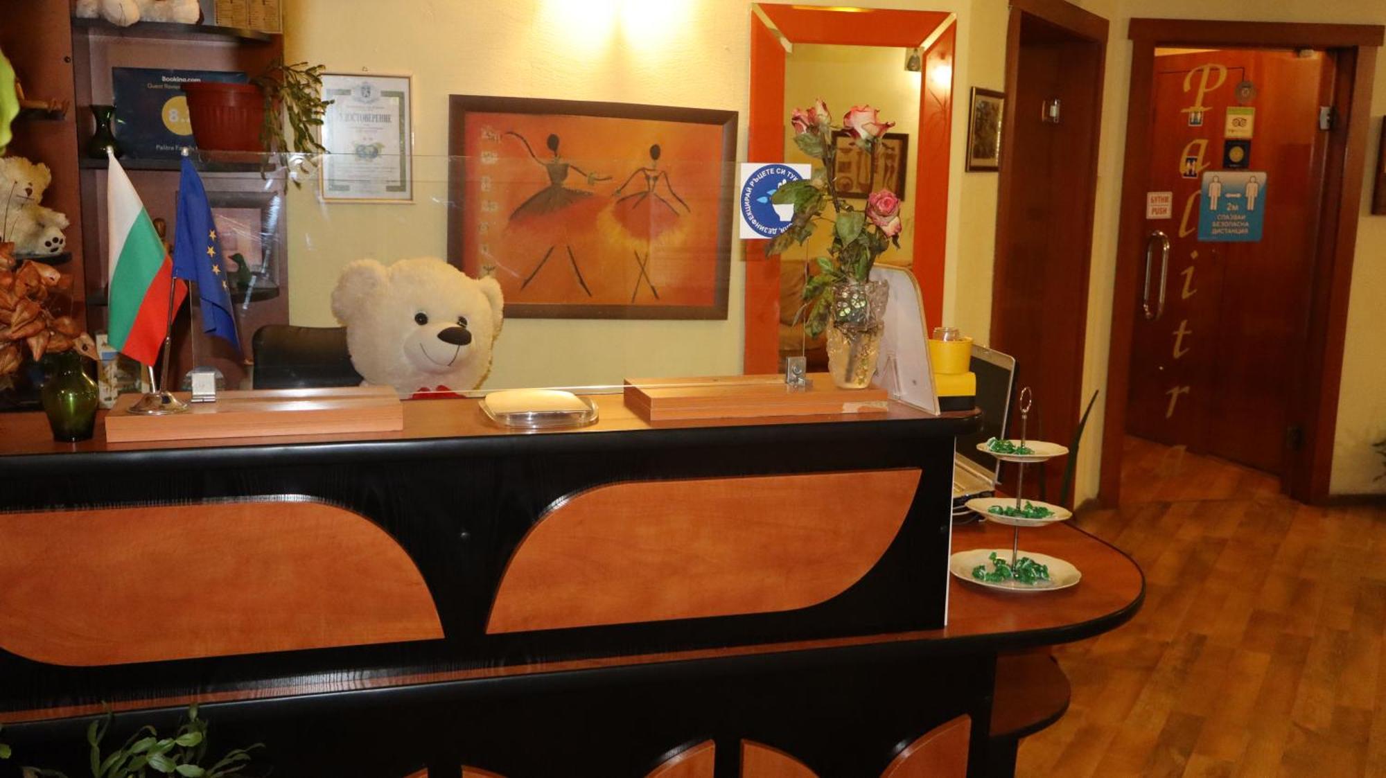 Hotel Palitra Varna Ngoại thất bức ảnh