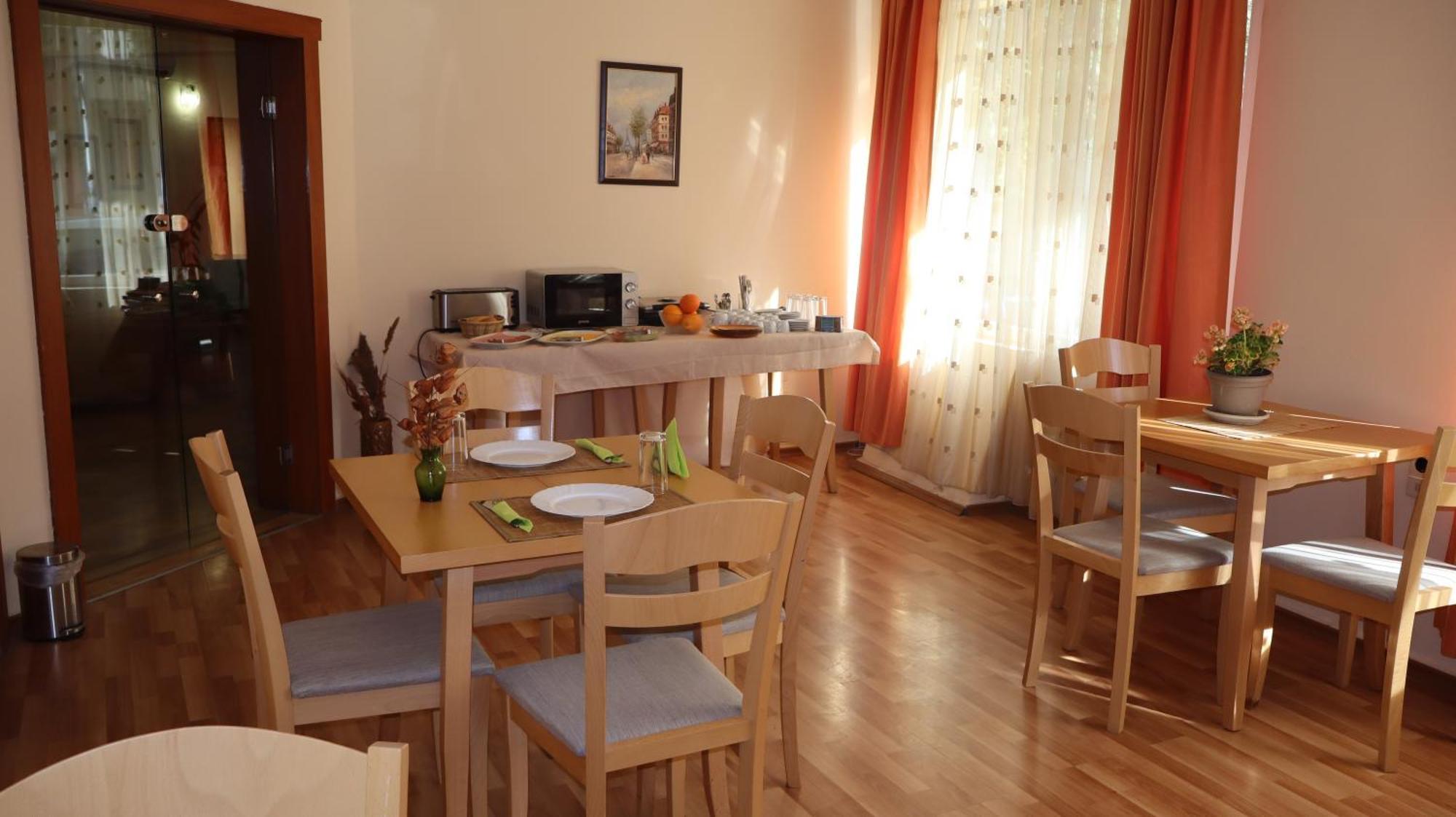 Hotel Palitra Varna Ngoại thất bức ảnh